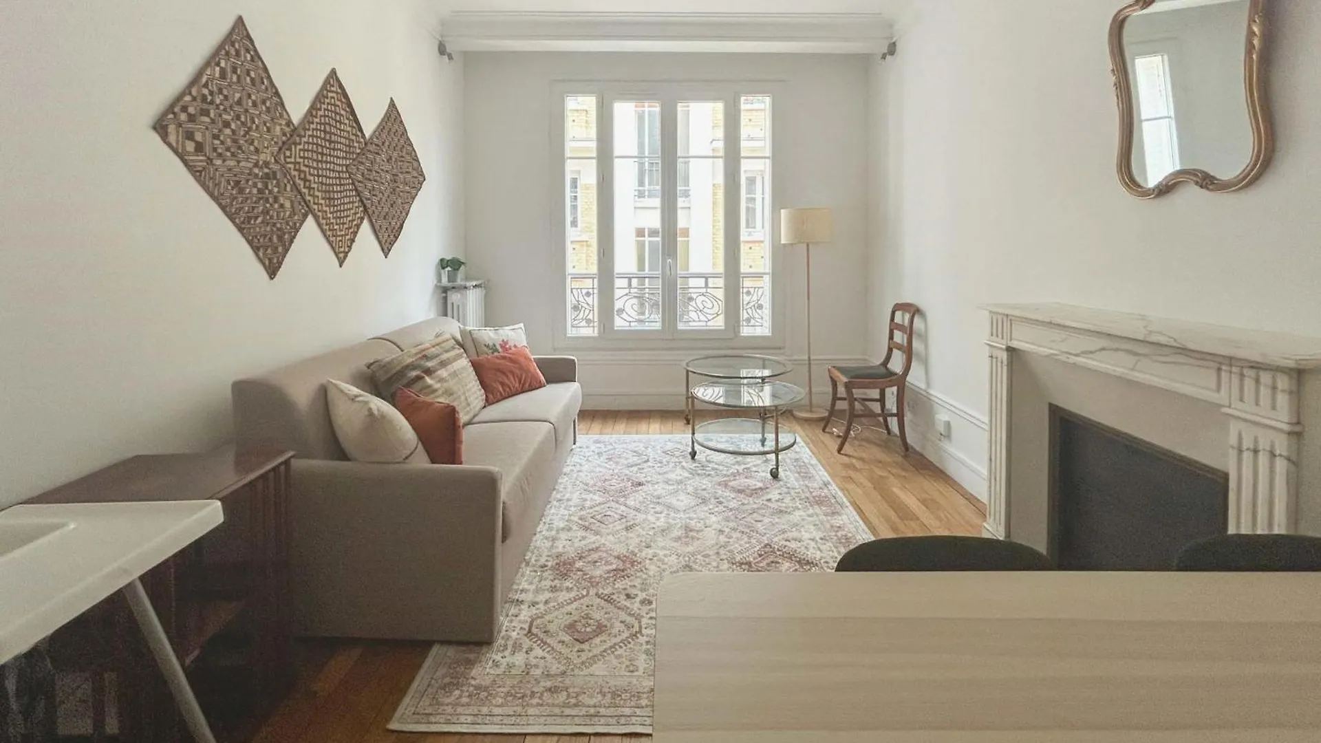 Jardin Des Plantes - Beautiful Bright 2-Bedroom Apartment -1 Living Room 巴黎