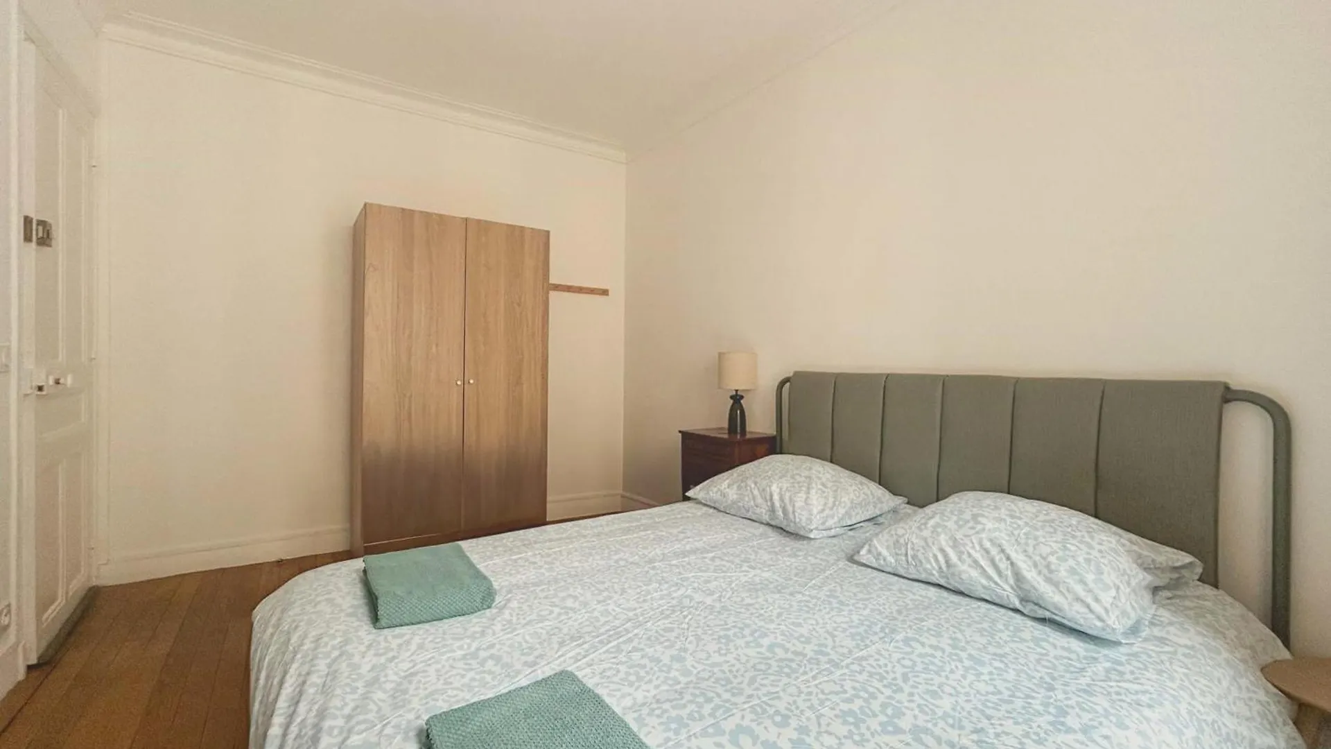 Jardin Des Plantes - Beautiful Bright 2-Bedroom Apartment -1 Living Room 巴黎