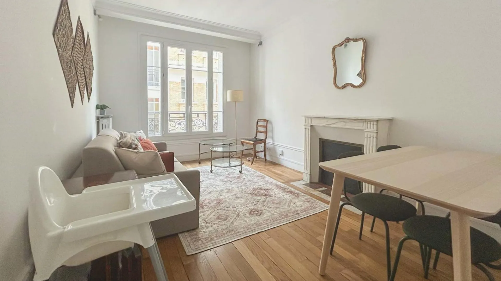 Jardin Des Plantes - Beautiful Bright 2-Bedroom Apartment -1 Living Room 巴黎